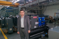 The-guest-from-Uzbekistan-against-shop-on-production-of-chillers